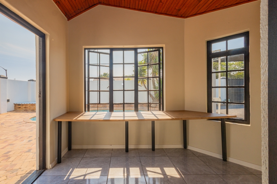 5 Bedroom Property for Sale in De Bron Western Cape